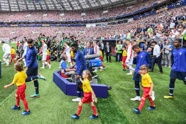 家争得荣誉 家争得荣誉